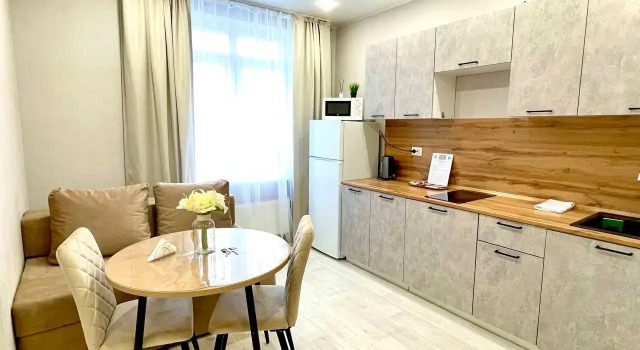 1+ V ZHK Serdtse Sibiri Flat, Prenota Appartamento Hotel a Tyumen Region con parcheggio, Parcheggio