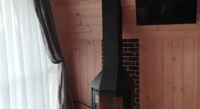 Gostevoy Domik Kapuchino Na Beregu Ozera Private house, Rezerwuj Dom wakacyjny  