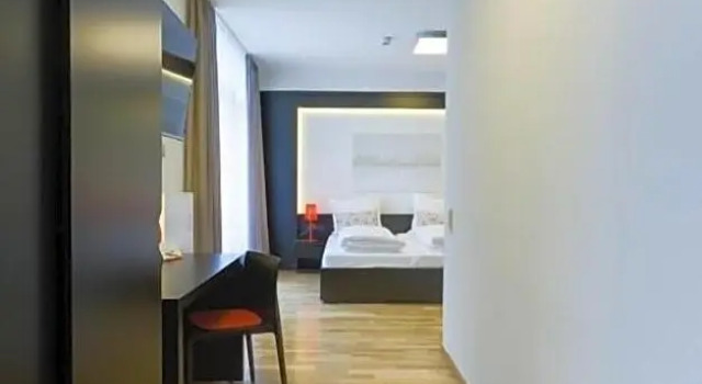 Отель SevenDays BoardingHouse