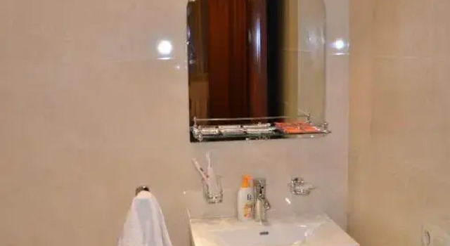 Трёхместный семейный номер Standard Syunik Hotel