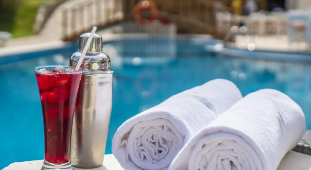 Mira Suites, Rezerwuj Bed and Breakfast Hotele w Torba z parkingiem, Parking