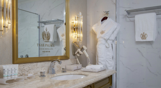 Двухместный номер Классик (вид на атриум) Отель Tsar Palace Luxury Hotel & SPA