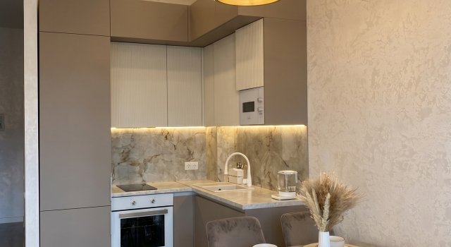 Absolyutno novy apartament v 50 metrakh ot morya Apartments, Book Apartment Sevastopol 