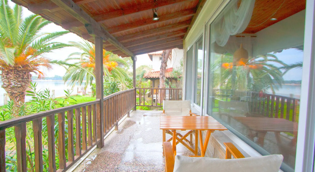 Апартаменты Вилла Docker BeachFront House Vourvourou