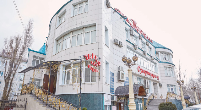 Отель Тархо