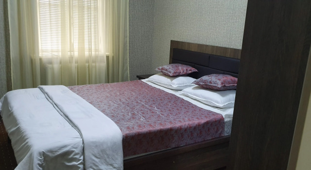 Status House, Prenota Affittacamere Fergana Ferghana region