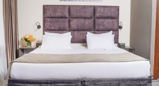 Двухместный номер Standard с балконом Median Hotel, City Center Yerevan