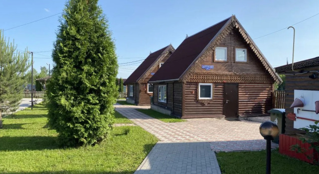 Пятиместный коттедж с красивым видом из окна Парк-отель Плазма