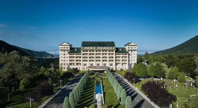 Отель Qafqaz Riverside