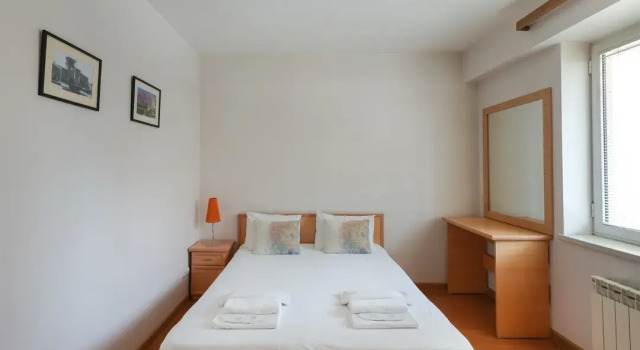 Четырёхместные апартаменты Frik с балконом и с видом на город RIS Central Apartments Yerevan