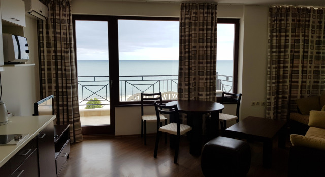 Апартаменты c 1 комнатой с балконом и с красивым видом из окна Апартаменты Golden Sands Rentals
