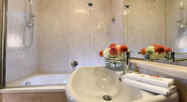 Двухместный номер Superior Bettoja Hotel Massimo dAzeglio