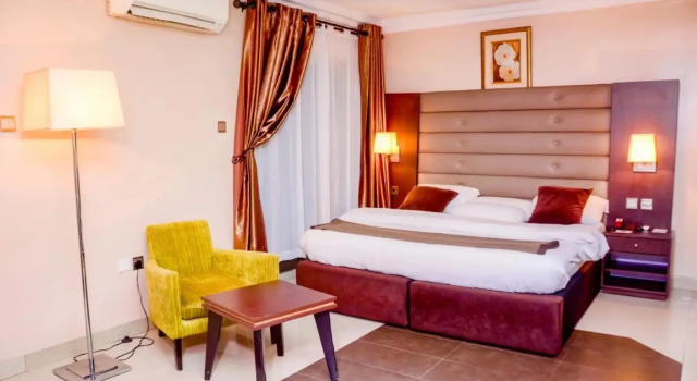 Номер Executive с балконом и с видом на город Отель Golf View Suites Conference Center