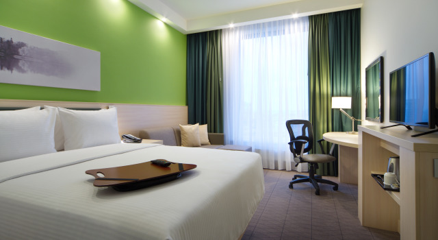 Двухместный номер Стандарт с диваном Отель Hampton by Hilton Minsk City Center