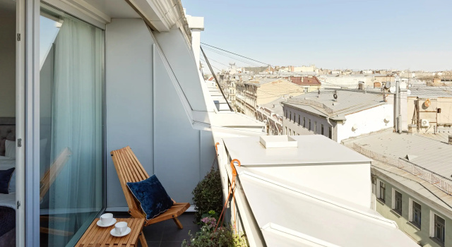 Апартаменты Minin Apartments Мансарда с двумя балконами на Невском 80 кв.м.
