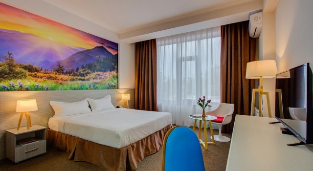 Двухместный номер Standard с красивым видом из окна Hotel Bridges Bishkek