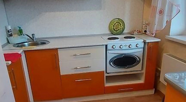 Трёхместные апартаменты с балконом и с видом на город Квартира на улице Обручева 2