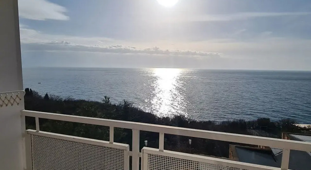 Iuzhnoberezhnyi Resort, Rezervovat Léčebný ústav Hotely v Yalta Gavan' se stravováním, Polopenze / Plná penze