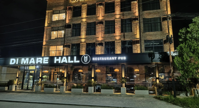 Отель Di Mare Hall