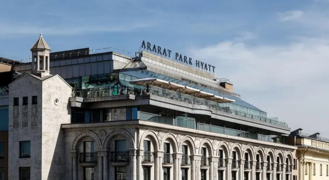 Арарат Парк Хаятт Москва
