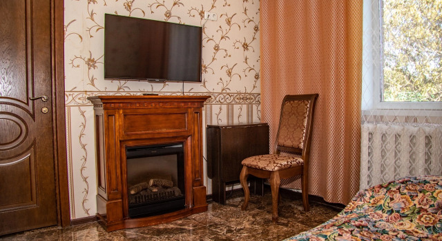 Четырёхместный номер Comfort с 2 комнатами с видом на город Гостевой дом Южный экспресс