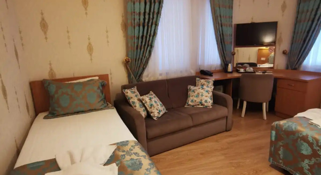 Трёхместный номер Economy Agora Boutique Hotel & Bistro