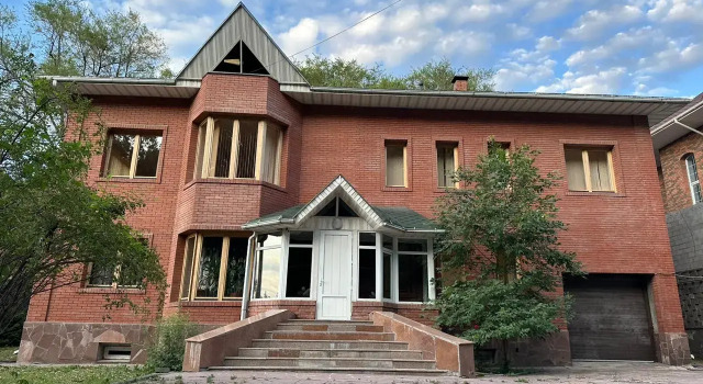 Lastochka Private house, Book Vacation Home Cottages in Almaty, Cottage