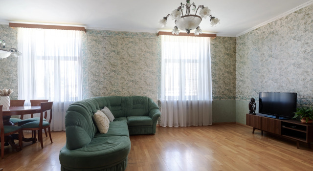 Prostornaya Evrotreshka V Prestizhnom Raione Flat, Rezervovat Apartmán Hotely v Petrohrad s parkováním, Parkování