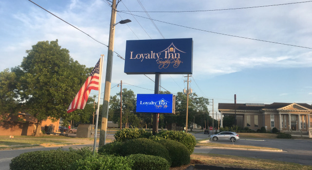 Loyalty Inn Hawkinsville, Забронировать Отель Хокинсвилл Джорджия, рядом с Мемориальный парк ветеранов Хокинсвилла