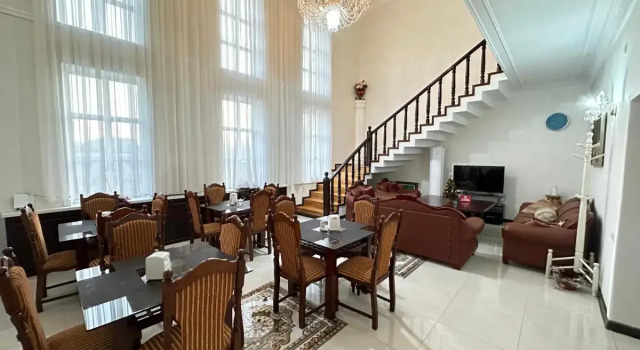 Отель Sarbon