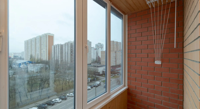 Ogromnaya Uyutnaya Kvartira Apartments, Prenota Appartamento Reutov Oblast' di Mosca