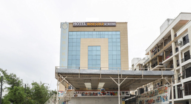 Rose Gold Hotel, Rezerwuj Hotel Tanie hotele w Gujarat