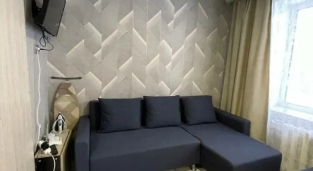 Uyutnaya Kvartira Studiya Flat, Buchen Sie Ferienwohnung Strekhninsky 