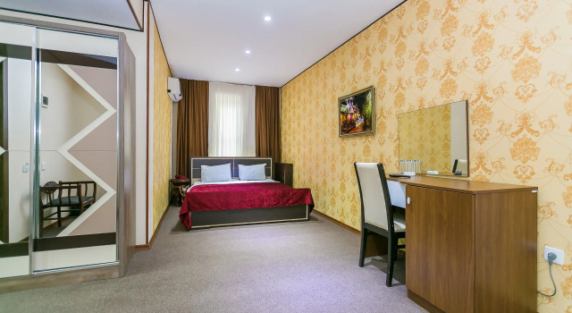 Amazon Hotel
