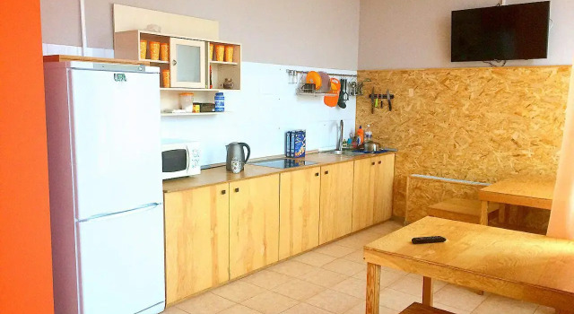 Bereg Angaryi Hostel, Prenota Ostello Hotel a Irkutsk Region con parcheggio, Parcheggio