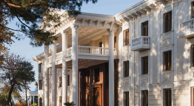 Отель Zarafshon Parkside Hotel
