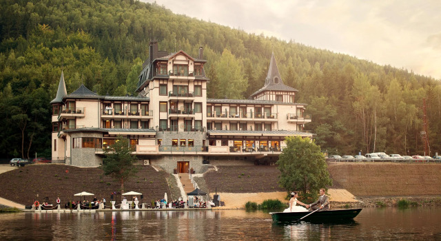 Retro Riverside Wellness Resort, Prenota Resort Hotel a Karlovy Vary con colazione, Colazione