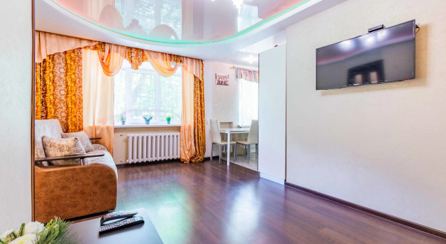 Апартаменты DreamHouse Короленко 10, Забронировать Апартаменты/квартира Отели Городского округа Екатеринбурга - Северный управленческий округ с парковкой, Парковка