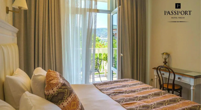 Двухместный номер Superior с балконом Hotel Passport Tbilisi