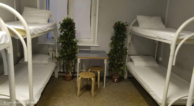 Кровать в общем номере (женский номер) с красивым видом из окна Гостевой дом ХотелХот Электросталь