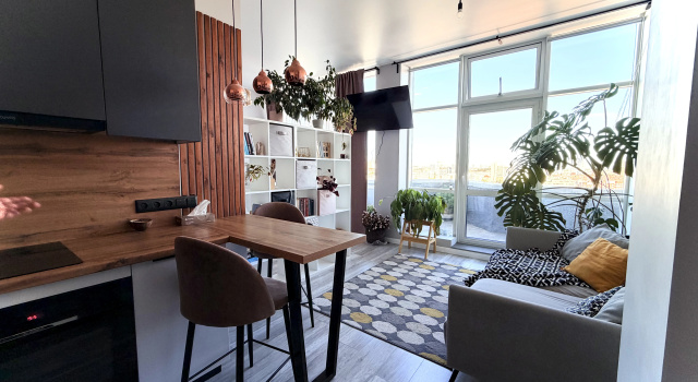 Квартира видовая с личной террасой и панорамными окнами
