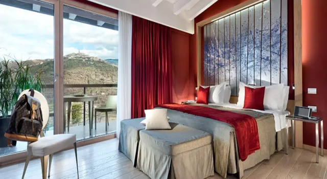 Отель Bouganville Hill Resort & Wellness Space