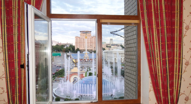 Апартаменты KyivHome, Забронировать Апартаменты/квартира Отели Киева с парковкой, рядом с Андреевский спуск, Парковка