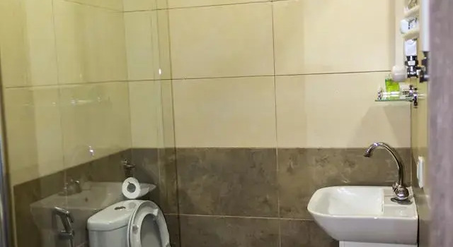 Comfort huone CLICK Tbilisi Hotel