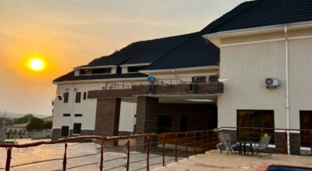 Ibom Waterfall Resort & Suites Arochukwu Hotel, Buchen Sie Resort Arochukwu Nigeria
