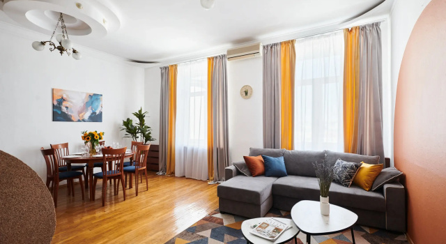 GM Apartments Evrodvushka s vidom na Kremль Flat, Rezervovat Apartmán Hotely v Moskva s parkováním, poblíž Lenkom Theatre, Parkování