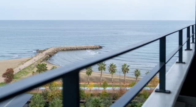 Люкс Business с балконом и с видом на море Ramada Plaza Hotel & Spa Trabzon
