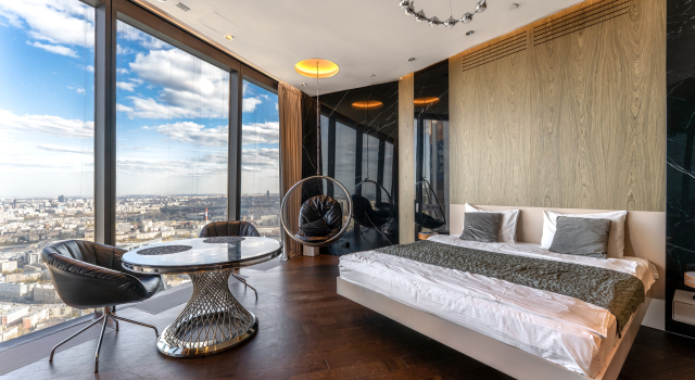 Dzhakuzi U Okna Na 77 Etazhe Dlya Samykh Smelykh Apartments, Rezerwuj Apartament Moskwa Rosja, w pobliżu Studencheskaya Metro Station