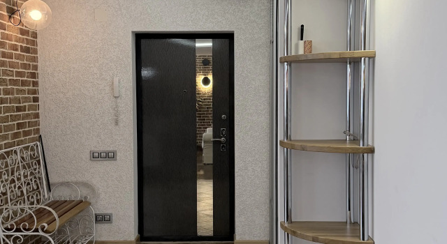 Prostornaya I Atmosfernaya Kvartira V Tsentre Velikogo Nogoroda Flat, Prenota Appartamento Velikiy Novgorod Novgorodsky District