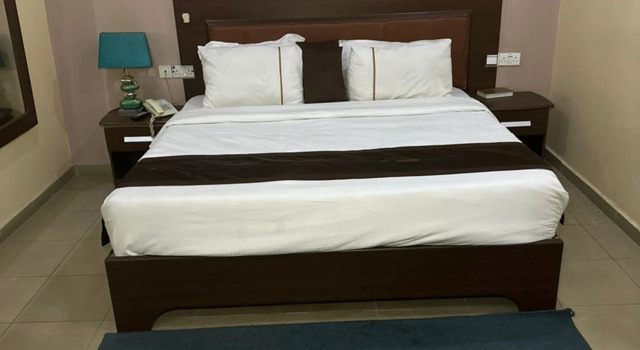 Номер Executive Отель Signatious Suites